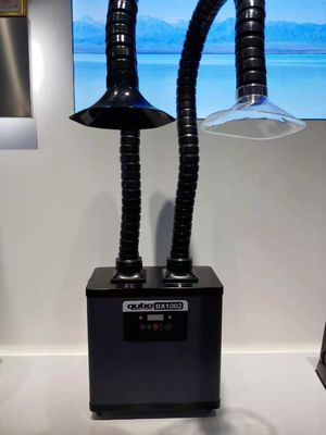 Lekki pilot zdalnego sterowania do oczyszczania powietrza w salonie kosmetycznym o mocy 200 W.